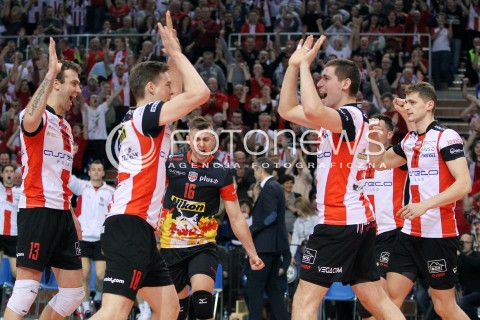  04.04.2014 RZESZOW <br />SIATKOWKA PLUS LIGA 2013/2014 MEN VOLLEYBALL POLAND POLISH PLUSLIGA LEAGUE SEASON 2013/2014 RUNDA PLAY-OFF POLFINAL SEMIFINAL<br />MECZ ASSECO RESOVIA - ZAKSA KEDZIERZYN KOZLE<br />N/Z PETER VERES JOCHEN SCHOPS KRZYSZTOF IGNACZAK DAWID KONARSKI PIOTR NOWAKOWSKI RADOSC EMOCJE <br /> 