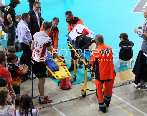  04.04.2014 RZESZOW <br />SIATKOWKA PLUS LIGA 2013/2014 MEN VOLLEYBALL POLAND POLISH PLUSLIGA LEAGUE SEASON 2013/2014 RUNDA PLAY-OFF POLFINAL SEMIFINAL<br />MECZ ASSECO RESOVIA - ZAKSA KEDZIERZYN KOZLE<br />N/Z OLIEG ACHREM ALEH AKHREM BOL URAZ KONTUZJA EMOCJE<br /> 