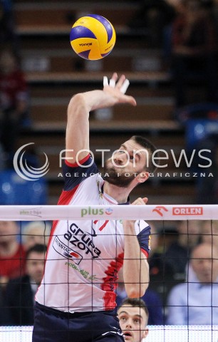  05.04.2014 RZESZOW <br />SIATKOWKA PLUS LIGA 2013/2014 MEN VOLLEYBALL POLAND POLISH PLUSLIGA LEAGUE SEASON 2013/2014 RUNDA PLAY-OFF POLFINAL SEMIFINAL<br />MECZ ASSECO RESOVIA - ZAKSA KEDZIERZYN KOZLE<br />N/Z MARCIN MOZDZONEK SYLWETKA ATAK<br /> 