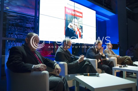  09.04.2014 WARSZAWA UROCZYSTA PREZENTACJA ALBUMU PT. PREZYDENT LECH KACZYNSKI WARTO BYC POLAKIEM N/Z AUTORZY STANISLAW KOSTRZEWSKI MACIEJ LOPINSKI MACIEJ CHOJNOWSKI   