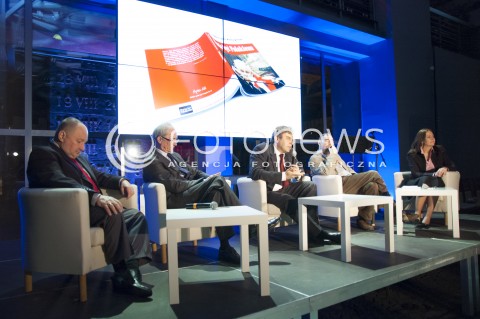  09.04.2014 WARSZAWA UROCZYSTA PREZENTACJA ALBUMU PT. PREZYDENT LECH KACZYNSKI WARTO BYC POLAKIEM N/Z AUTORZY STANISLAW KOSTRZEWSKI MACIEJ LOPINSKI MACIEJ CHOJNOWSKI   