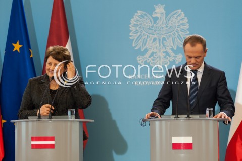  09.04.2014 WARSZAWA<br />KONFERENCJA PRASOWA PREMIERA RP I PREMIERA LOTWY<br />N/Z PREMIER RP DONALD TUSK PREMIER LOTWY LAIMDOTA STRAUJUMA<br /> 