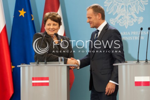  09.04.2014 WARSZAWA<br />KONFERENCJA PRASOWA PREMIERA RP I PREMIERA LOTWY<br />N/Z PREMIER RP DONALD TUSK PREMIER LOTWY LAIMDOTA STRAUJUMA<br /> 