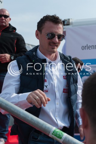  13.04.2014 WARSZAWA <br />ORLEN WARSAW MARATHON BIEG NA 10 KM<br />N/Z ADAM MALYSZ<br /> 