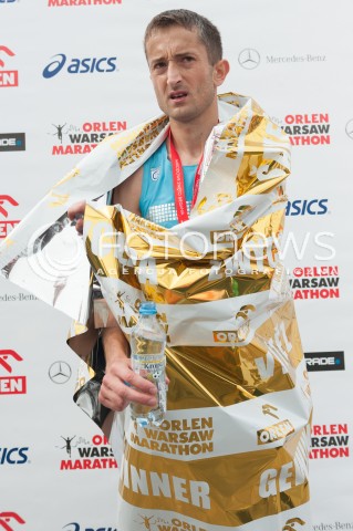  13.04.2014 WARSZAWA <br />ORLEN WARSAW MARATHON BIEG NA 42 KM<br />N/Z HENRYK SZOST<br /> 