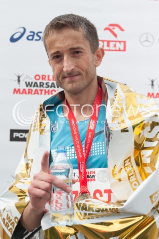  13.04.2014 WARSZAWA <br />ORLEN WARSAW MARATHON BIEG NA 42 KM<br />N/Z HENRYK SZOST<br /> 