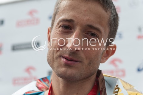  13.04.2014 WARSZAWA <br />ORLEN WARSAW MARATHON BIEG NA 42 KM<br />N/Z HENRYK SZOST<br /> 