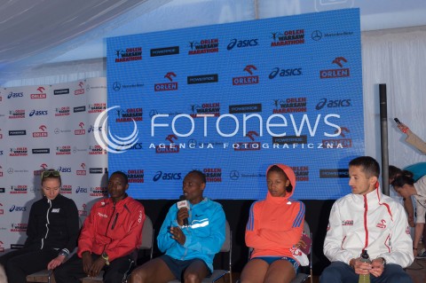  13.04.2014 WARSZAWA <br />ORLEN WARSAW MARATHON KONFERENCJA PRASOWA<br />N/Z HENRYK SZOST TADESSA TOLA MARTIN MUKELE SVETLANA KUDELICZ EHILE BIZUAYEHU<br /> 