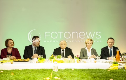  16.04.2014 WARSZAWA MALOWANIE PISANEK PRZEZ CZLONKOW PRAWA I SPRAWIEDLIWOSCI Z UDZIALEM PREZESA PIS JAROSLAWA KACZYNSKIEGO N/Z PREZES PIS JAROSLAW KACZYNSKI POSLANKA ANNA FOTYGA CZLONKOWIE PARTII  