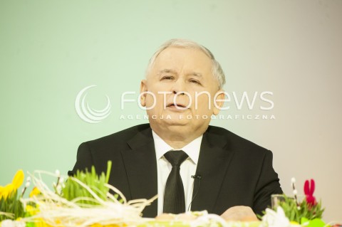  16.04.2014 WARSZAWA MALOWANIE PISANEK PRZEZ CZLONKOW PRAWA I SPRAWIEDLIWOSCI Z UDZIALEM PREZESA PIS JAROSLAWA KACZYNSKIEGO N/Z PREZES PIS JAROSLAW KACZYNSKI  