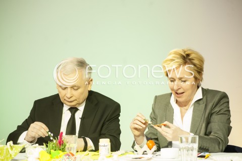  16.04.2014 WARSZAWA MALOWANIE PISANEK PRZEZ CZLONKOW PRAWA I SPRAWIEDLIWOSCI Z UDZIALEM PREZESA PIS JAROSLAWA KACZYNSKIEGO N/Z PREZES PIS JAROSLAW KACZYNSKI POSLANKA ANNA FOTYGA  