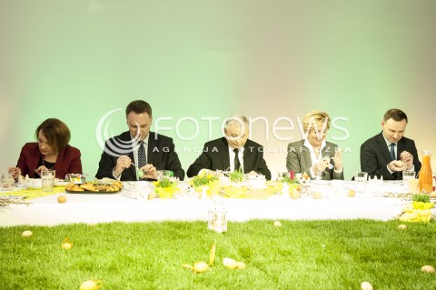  16.04.2014 WARSZAWA MALOWANIE PISANEK PRZEZ CZLONKOW PRAWA I SPRAWIEDLIWOSCI Z UDZIALEM PREZESA PIS JAROSLAWA KACZYNSKIEGO N/Z PREZES PIS JAROSLAW KACZYNSKI POSLANKA ANNA FOTYGA CZLONKOWIE PARTII  