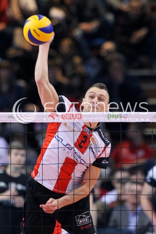  17.04.2014 RZESZOW <br />SIATKOWKA PLUS LIGA 2013/2014 MEN VOLLEYBALL POLAND POLISH PLUSLIGA LEAGUE SEASON 2013/2014 RUNDA PLAY-OFF POLFINAL SEMIFINAL<br />MECZ ASSECO RESOVIA - ZAKSA KEDZIERZYN KOZLE<br />N/Z PAUL LOTMAN SYLWETKA ATAK<br /> 