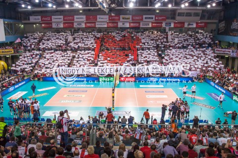  17.04.2014 RZESZOW <br />SIATKOWKA PLUS LIGA 2013/2014 MEN VOLLEYBALL POLAND POLISH PLUSLIGA LEAGUE SEASON 2013/2014 RUNDA PLAY-OFF POLFINAL SEMIFINAL<br />MECZ ASSECO RESOVIA - ZAKSA KEDZIERZYN KOZLE<br />N/Z NIGDY NIE LEKCEWAZ SERCA MISTRZA - OPRAWA DOPING NAPIS EMOCJE KIBICE SEKTOROWKA SERCE FLAGI PASIAKI KLUB KIBICA HALA WIDOK VIEW<br /> 