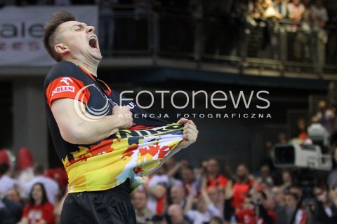  17.04.2014 RZESZOW <br />SIATKOWKA PLUS LIGA 2013/2014 MEN VOLLEYBALL POLAND POLISH PLUSLIGA LEAGUE SEASON 2013/2014 RUNDA PLAY-OFF POLFINAL SEMIFINAL<br />MECZ ASSECO RESOVIA - ZAKSA KEDZIERZYN KOZLE<br />N/Z KRZYSZTOF IGNACZAK RADOSC EMOCJE SYLWETKA KOSZULKA ROZDARCIE<br /> 