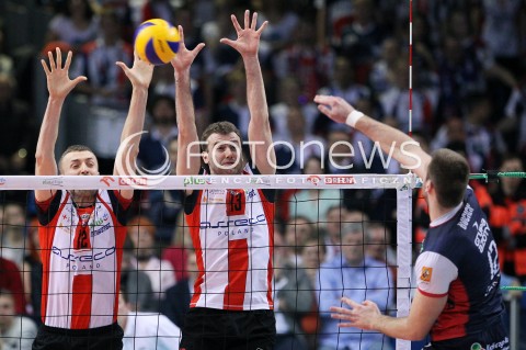  17.04.2014 RZESZOW <br />SIATKOWKA PLUS LIGA 2013/2014 MEN VOLLEYBALL POLAND POLISH PLUSLIGA LEAGUE SEASON 2013/2014 RUNDA PLAY-OFF POLFINAL SEMIFINAL<br />MECZ ASSECO RESOVIA - ZAKSA KEDZIERZYN KOZLE<br />N/Z LUKASZ PERLOWSKI PETER VERES <br /> 