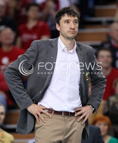  22.04.2014 RZESZOW <br />SIATKOWKA PLUS LIGA 2013/2014 MEN VOLLEYBALL POLAND POLISH PLUSLIGA LEAGUE SEASON 2013/2014 RUNDA PLAY-OFF FINAL - 1. MECZ<br />MECZ ASSECO RESOVIA - PGE SKRA BELCHATOW<br />N/Z MIGUEL FALASCA TRENER ( HEAD COACH ) SYLWETKA <br /> 
