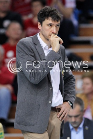  22.04.2014 RZESZOW <br />SIATKOWKA PLUS LIGA 2013/2014 MEN VOLLEYBALL POLAND POLISH PLUSLIGA LEAGUE SEASON 2013/2014 RUNDA PLAY-OFF FINAL - 1. MECZ<br />MECZ ASSECO RESOVIA - PGE SKRA BELCHATOW<br />N/Z MIGUEL FALASCA TRENER ( HEAD COACH ) SYLWETKA <br /> 