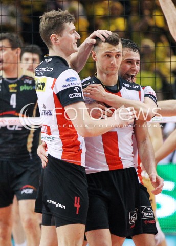  22.04.2014 RZESZOW <br />SIATKOWKA PLUS LIGA 2013/2014 MEN VOLLEYBALL POLAND POLISH PLUSLIGA LEAGUE SEASON 2013/2014 RUNDA PLAY-OFF FINAL - 1. MECZ<br />MECZ ASSECO RESOVIA - PGE SKRA BELCHATOW<br />N/Z PAUL LOTMAN FABIAN DRZYZGA PIOTR NOWAKOWSKI RADOSC EMOCJE <br /> 