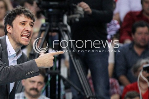  22.04.2014 RZESZOW <br />SIATKOWKA PLUS LIGA 2013/2014 MEN VOLLEYBALL POLAND POLISH PLUSLIGA LEAGUE SEASON 2013/2014 RUNDA PLAY-OFF FINAL - 1. MECZ<br />MECZ ASSECO RESOVIA - PGE SKRA BELCHATOW<br />N/Z MIGUEL FALASCA TRENER ( HEAD COACH ) ZLOSC EMOCJE<br /> 