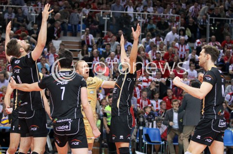 22.04.2014 RZESZOW <br />SIATKOWKA PLUS LIGA 2013/2014 MEN VOLLEYBALL POLAND POLISH PLUSLIGA LEAGUE SEASON 2013/2014 RUNDA PLAY-OFF FINAL - 1. MECZ<br />MECZ ASSECO RESOVIA - PGE SKRA BELCHATOW<br />N/Z PAWEL ZATORSKI NICOLAS URIARTE ANDRZEJ WRONA RADOSC EMOCJE ZWYCIESTWO WYGRANA<br /> 