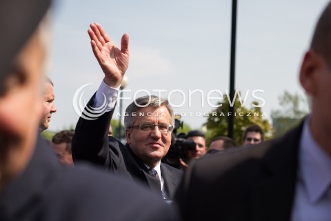  24.04.2014 LODZ WIZYTA PARY PREZYDENCKIEJ W LODZI Z OKAZJI 100 URODZIN JANA KARSKIEGO N/Z PREZYDENT BRONISLAW KOMOROWSKI SYLWETKA  
