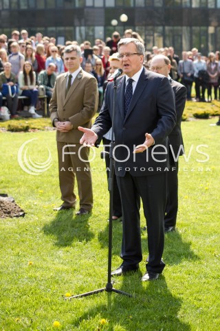  24.04.2014 LODZ WIZYTA PARY PREZYDENCKIEJ W LODZI Z OKAZJI 100 URODZIN JANA KARSKIEGO N/Z PREZYDENT BRONISLAW KOMOROWSKI SYLWETKA  
