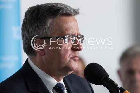  24.04.2014 LODZ WIZYTA PARY PREZYDENCKIEJ W LODZI Z OKAZJI 100 URODZIN JANA KARSKIEGO N/Z PREZYDENT BRONISLAW KOMOROWSKI SYLWETKA  