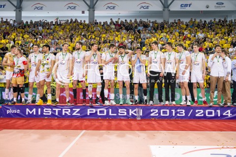  27.04.2014 BELCHATOW<br /><br />SIATKOWKA PLUS LIGA 2013/2014 MEN VOLLEYBALL POLAND POLISH PLUSLIGA LEAGUE SEASON 2013/2014 RUNDA PLAY-OFF FINAL - MECZ NR 3<br /><br />MECZ PGE SKRA BELCHATOW - ASSECO RESOVIA<br /><br />N/Z ZDJECIE GRUPOWE GRUPOWKA WYGRANA ZWYCIESTWO RADOSC EMOCJE PUCHAR - PGE SKRA BELCHATOW - MISTRZ POLSKI 2014<br /><br /> 