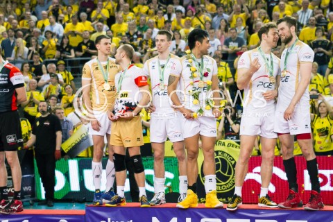  27.04.2014 BELCHATOW<br /><br />SIATKOWKA PLUS LIGA 2013/2014 MEN VOLLEYBALL POLAND POLISH PLUSLIGA LEAGUE SEASON 2013/2014 RUNDA PLAY-OFF FINAL - MECZ NR 3<br /><br />MECZ PGE SKRA BELCHATOW - ASSECO RESOVIA<br /><br />N/Z ZDJECIE GRUPOWE GRUPOWKA WYGRANA ZWYCIESTWO RADOSC EMOCJE PUCHAR - PGE SKRA BELCHATOW - MISTRZ POLSKI 2014<br /><br /> 