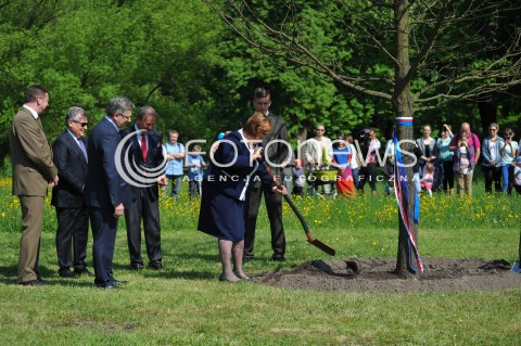  01.05.2014 WARSZAWA <br />PIKNIK EUROPEJSKI W LAZIENKACH KROLEWSKICH<br />N/Z ANNA KOMOROWSKA   <br /> 