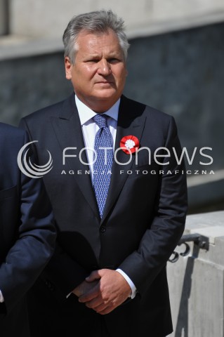  01.05.2014 WARSZAWA <br />PIKNIK EUROPEJSKI W LAZIENKACH KROLEWSKICH<br />N/Z BYLY PREZYDENT RP ALEKSANDER KWASNIEWSKI  <br /> 