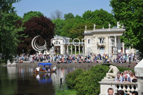  01.05.2014 WARSZAWA <br />PIKNIK EUROPEJSKI W LAZIENKACH KROLEWSKICH<br />N/Z LAZIENKI KROLWSKIE W CZASIE WIZYTY PREZYDENTA WIDOK VIEW ZDJECIE ILUSTRACYJNE  <br /> 