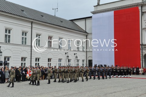  02.05.2014 WARSZAWA  <br />OBCHODY DNIA FLAGI RP W WARSZAWIE<br />N/Z ZOLNIERZE   <br /> 
