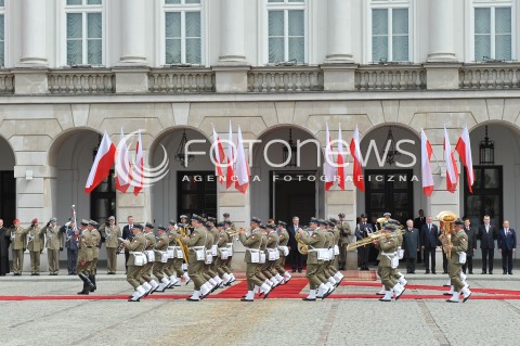  02.05.2014 WARSZAWA <br />OBCHODY DNIA FLAGI RP W WARSZAWIE<br />N/Z ZOLNIERZE   <br /> 