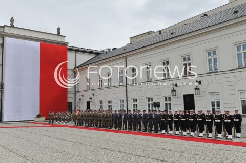  02.05.2014 WARSZAWA <br />OBCHODY DNIA FLAGI RP W WARSZAWIE<br />N/Z ZOLNIERZE   <br /> 