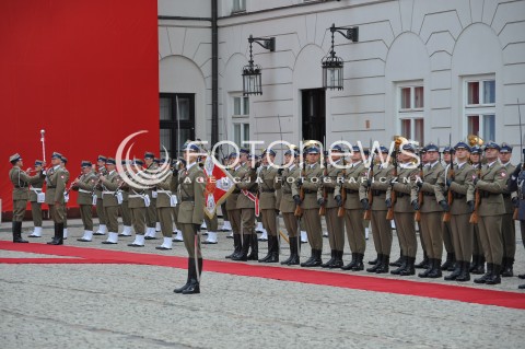  02.05.2014 WARSZAWA <br />OBCHODY DNIA FLAGI RP W WARSZAWIE<br />N/Z ZOLNIERZE   <br /> 