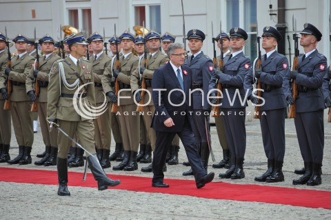  02.05.2014 WARSZAWA <br />OBCHODY DNIA FLAGI RP W WARSZAWIE<br />N/Z PREZYDENT RP BRONISLAW KOMOROWSKI  <br /> 