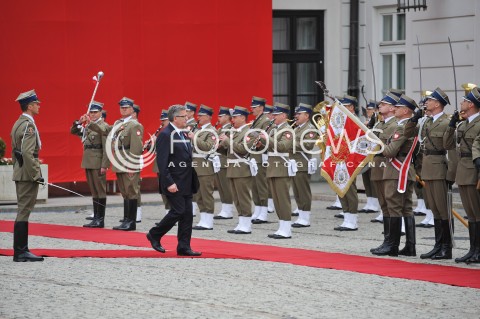  02.05.2014 WARSZAWA <br />OBCHODY DNIA FLAGI RP W WARSZAWIE<br />N/Z PREZYDENT RP BRONISLAW KOMOROWSKI  <br /> 