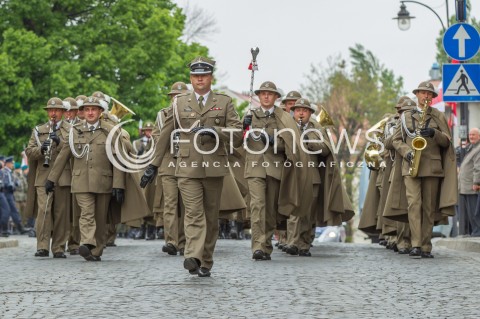  03.05.2014 RZESZOW <br />UROCZYSTOSCI PATRIOTYCZNE Z OKAZJI SWIETA 3 MAJA W RZESZOWIE<br />N/Z ZOLNIERZE ORKIESTRA PODCHALANCZYCY<br /> 