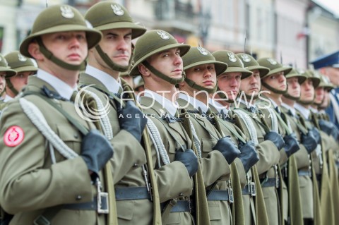  03.05.2014 RZESZOW <br />UROCZYSTOSCI PATRIOTYCZNE Z OKAZJI SWIETA 3 MAJA W RZESZOWIE<br />N/Z ZOLNIERZE ZOLNIERZ PODCHALANCZYCY<br /> 