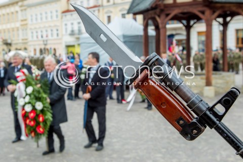  03.05.2014 RZESZOW <br />UROCZYSTOSCI PATRIOTYCZNE Z OKAZJI SWIETA 3 MAJA W RZESZOWIE<br />N/Z<br />ZDJECIE ILUSTRACYJNE<br />NOZ PISTOLET KARABIN ZOLNIERZ WOJSKO ARMIA<br /> 