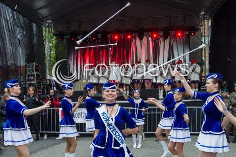  03.05.2014 RZESZOW <br />SWIETO PANIAGI - ULICY 3 MAJA W RZESZOWIE<br />N/Z ULICA 3 MAJA BAZARY KIERMASZ KIERMASZE LUDZIE<br /> 