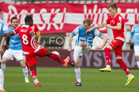  04.05.2014 LODZ <br />
PILKA NOZNA POLSKA POLISH T-MOBILE EKSTRAKLASA GRUPA SPADKOWA SEZON SEASON 2013/2014 FOOTBALL WIDZEW LODZ - CRACOVIA KRAKOW<br />
N/Z DAWID NOWAK PIOTR MROZINSKI<br />
 