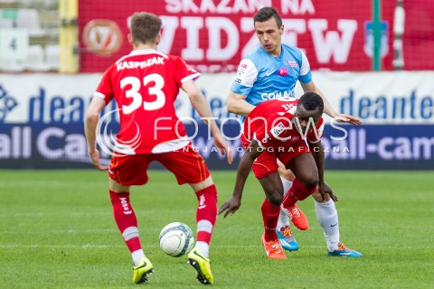  04.05.2014 LODZ <br />
PILKA NOZNA POLSKA POLISH T-MOBILE EKSTRAKLASA GRUPA SPADKOWA SEZON SEASON 2013/2014 FOOTBALL WIDZEW LODZ - CRACOVIA KRAKOW<br />
N/Z PRINCEWILL OKACHI KRZYSZTOF DANIELEWICZ<br />
 