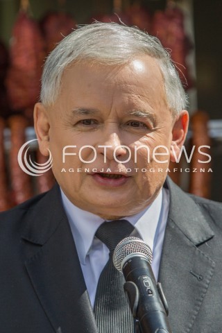  05.05.2014 DEBICA <br />WIZYTA PREZESA PIS JAROSLAWA KACZYNSKIEGO NA PODKARPACIU<br />WIZYTA W ZAKLADACH MIESNYCH ROBERT ZABEK I DEGUSTACJA WYROBOW MIESNYCH<br />N/Z JAROSLAW KACZYNSKI <br /> 