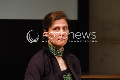  08.05.2014 WARSZAWA <br />DEBATA OD TECZY DO NIENAWISCI W STUDIOBARZE<br />N/Z JULITA WOJCIK<br /> 