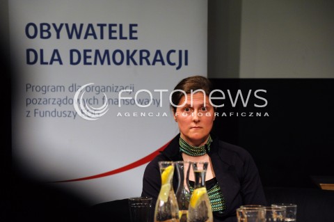  08.05.2014 WARSZAWA <br />DEBATA OD TECZY DO NIENAWISCI W STUDIOBARZE<br />N/Z JULITA WOJCIK<br /> 