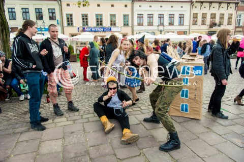  08.05.2014 RZESZOW<br />ROZPOCZYNAJA SIE XXI RZESZOWSKIE JUWENALIA<br />N/Z KOROWOD<br /> 