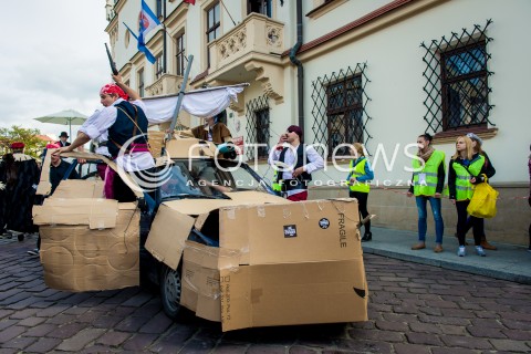  08.05.2014 RZESZOW<br />ROZPOCZYNAJA SIE XXI RZESZOWSKIE JUWENALIA<br />N/Z KOROWOD<br /> 